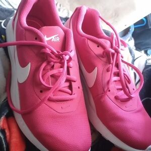 Nike Women's Pink Sneakers